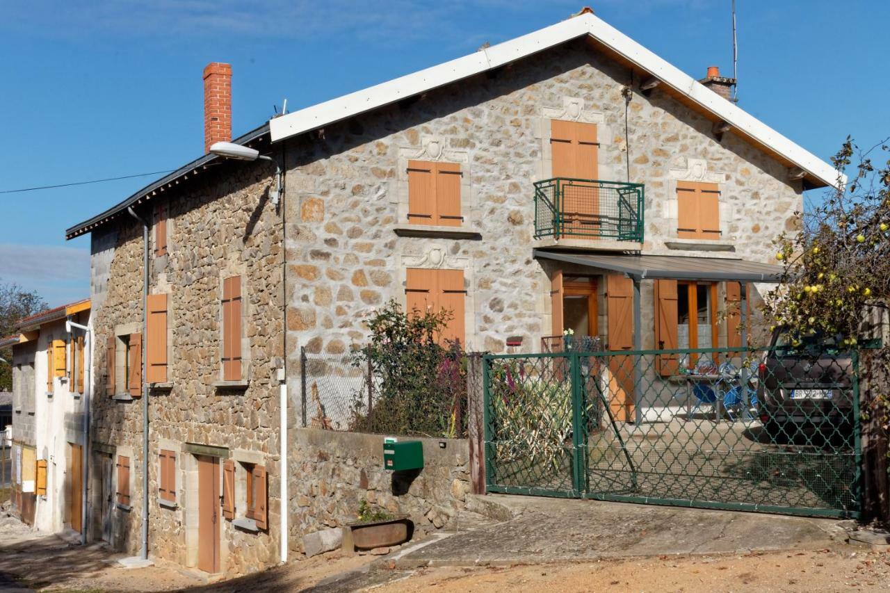 gite de Sauviat 25 chemin du grand Pacher le bourg de Sauviat 63120 Extérieur photo