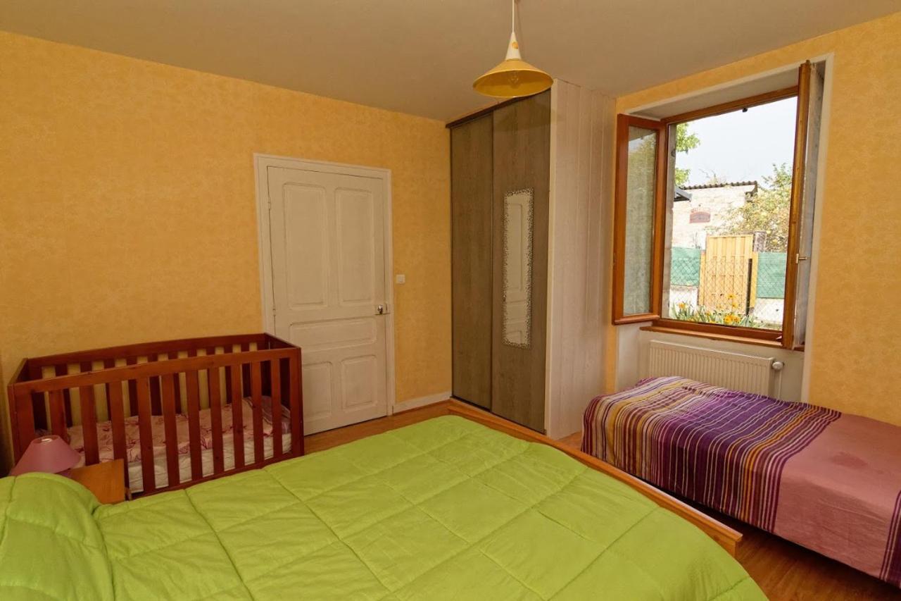 gite de Sauviat 25 chemin du grand Pacher le bourg de Sauviat 63120 Extérieur photo
